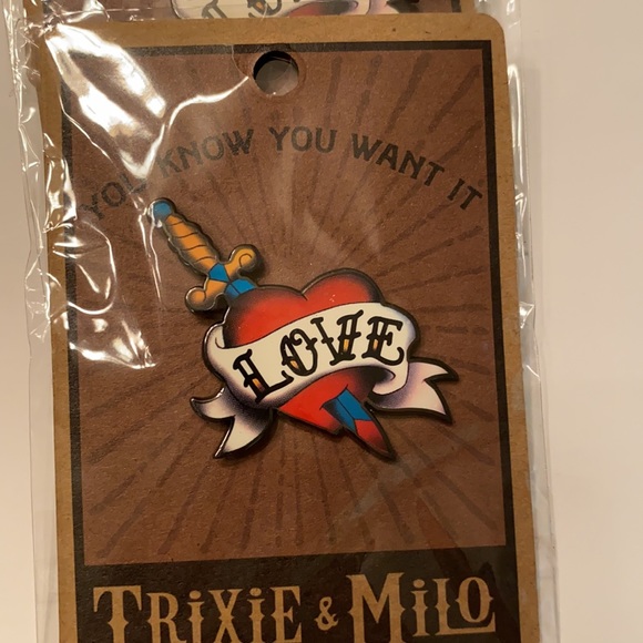 Fun pins for book bags, hats, jackets, etc. - Picture 8 of 8